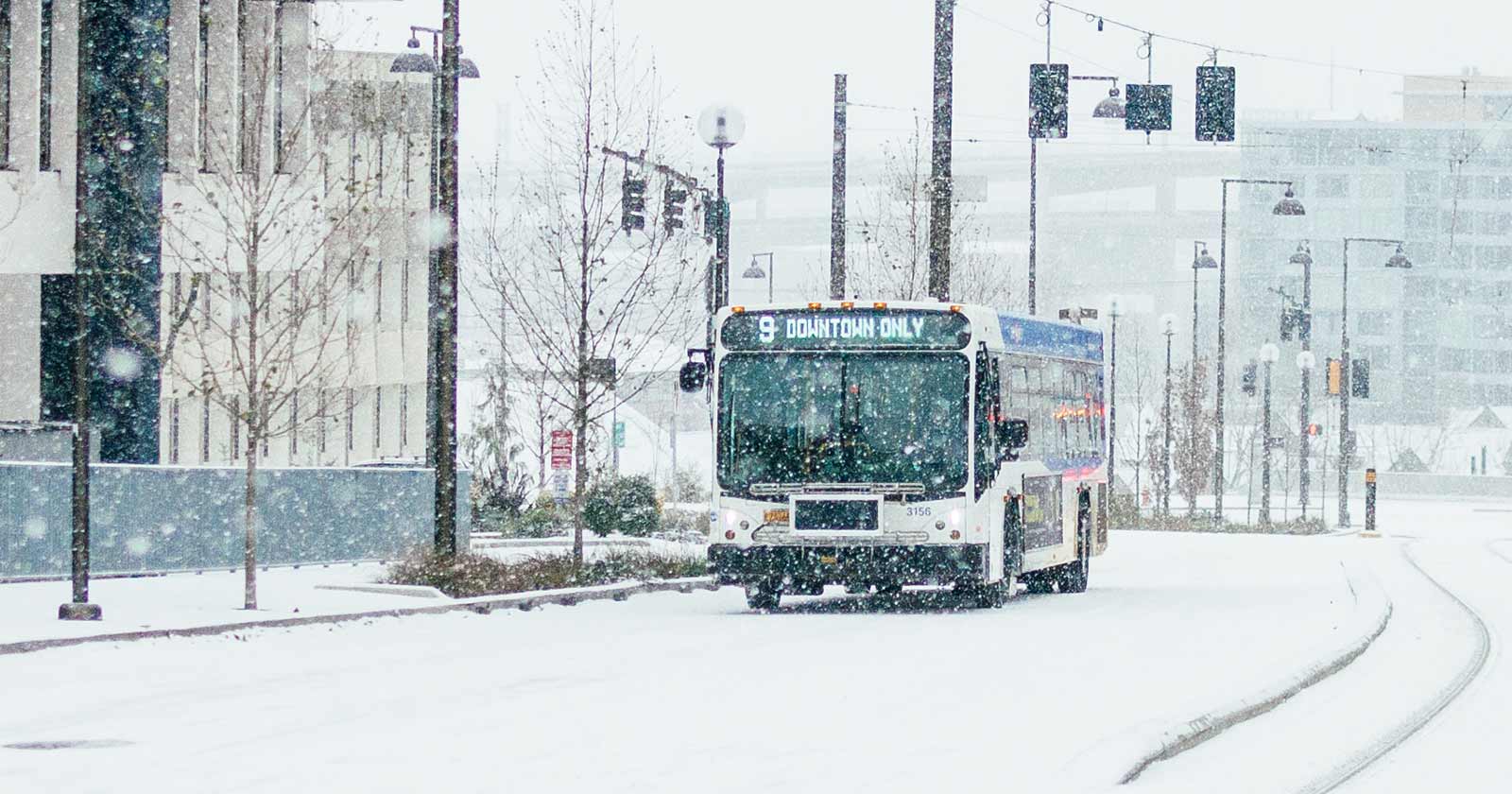 https://trimet.org/alerts/img/media-winterweather.jpg